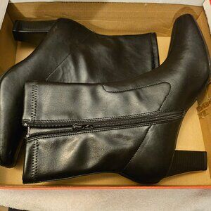 Aerosoles 9M Geneva Black Mid- Calf Heeled Boot